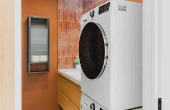 Lux 3BD Minutes Walk to Airport - Foto 11