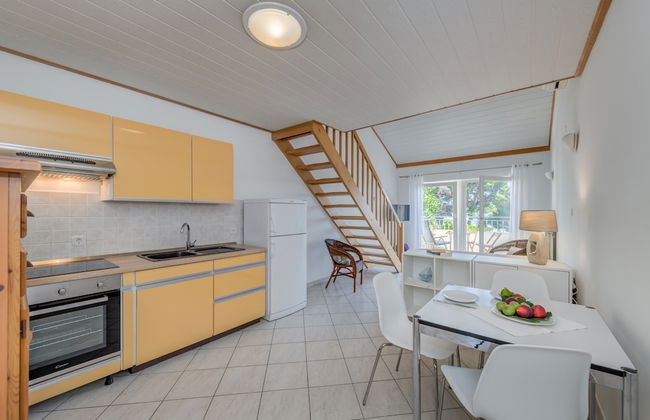 Beachfront Apartment With Balcony and Parking - Foto 5