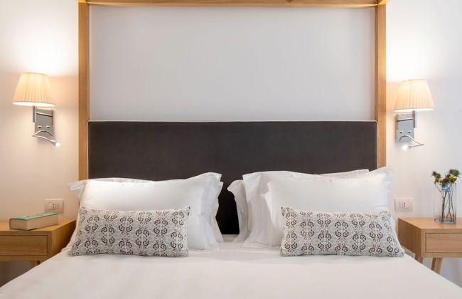 Luxury Suite with Garden and Jacuzzi - Photo 5