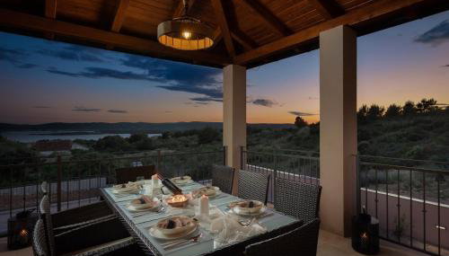 Luxury Villa San heated pool sauna - Foto 5