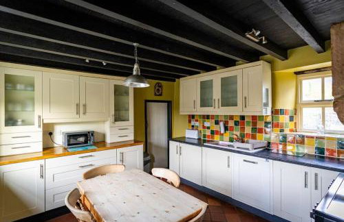 School House, cosy cottage for 12 with hot tub in the Peak District - Photo 68