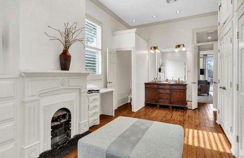Historic 3BR LGD Gem Near Magazine & FQ - Foto 38