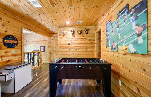 Hickory Bear - Cabin surrounded by pines, Sleeps 10, Hot Tub, Fire Pit, Arcade, Foosball Table & Deck Slide - Photo 53