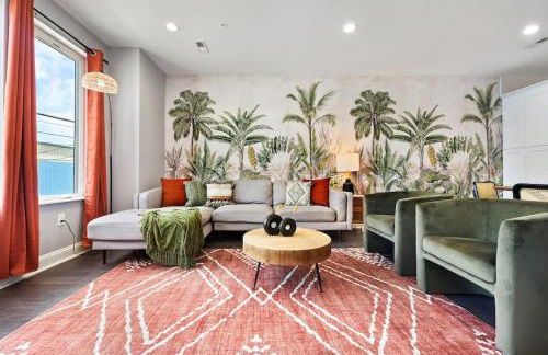 HostWise Stays - The Charlotte - Rooftop patio, Garage Parking, Prime Location, Large 3 Story Home - Foto 25