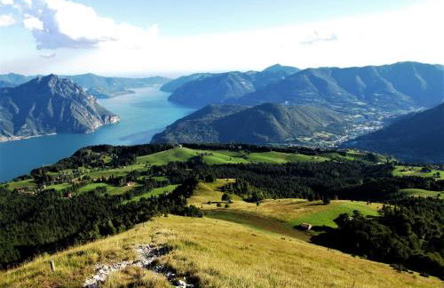 Peace and Lake Mountain Lake Iseo Hospitality - Photo 28