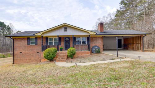 Near Lakes and Golfing Spacious Loganville Home! - Foto 3