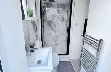 Entire 3bedroom home can sleep 5 - Photo 15