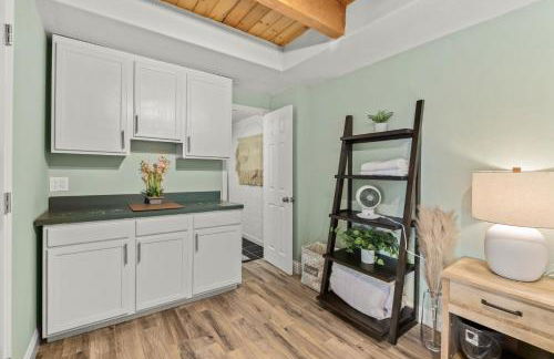 MtnCity Views 4BR Firepit FamilyRetreat NearUNR - Foto 10