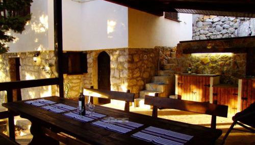 Holiday Home mit Pool in Lukovo Sugarje by Interhome - Foto 4