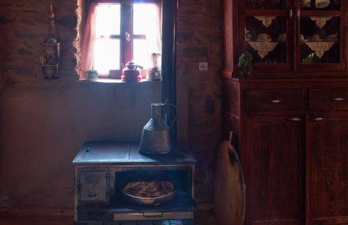 Lithia s Stonehouse. Το πέτρινο στη Λιθιά - Καστοριά - Foto 27