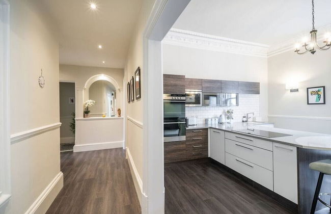 Cordis Apartment - A Trendsetter s Residence - Photo 18