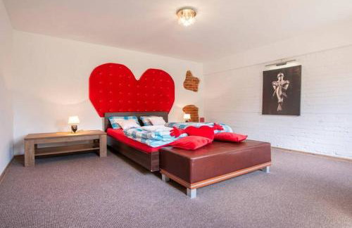 Comfortable house with a swimming pool and sauna - Foto 14