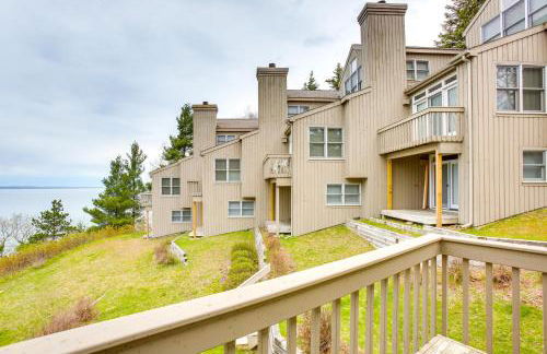 Glen Arbor Vacation Rental with Views of Lake! - Foto 27