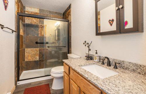 Cozy Mountain Cabin with Stunning Views - Foto 21