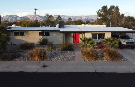 Private Home - Heated Pool, Billiards, Darts, Foosball, Fireplace, 5 Smart TVs, BBQ, Cotton Bedding - The Saguaro Sanctuary, Pool Heat Optional - Foto 57