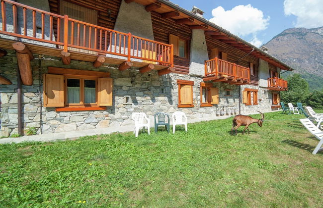 Chalet in Antey-saint-andre With Mountain Views - Foto 19