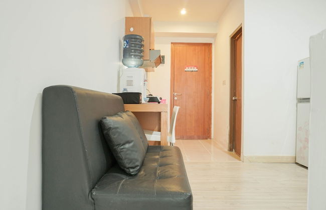 Cozy and Simply Studio Titanium Square Apartment - Photo 13