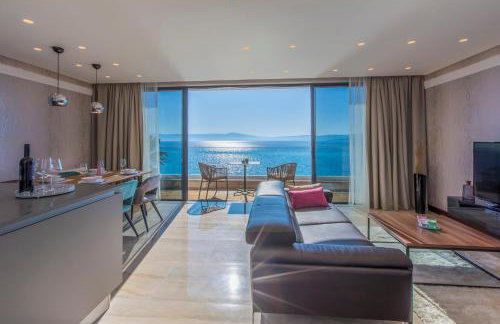 BEACH FRONT VILLA FRAN - DELUXE PENTHOUSE SUITE with private pool - Foto 4