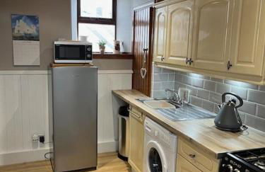 Seaside Cottage Retreat in Peterhead - Photo 11