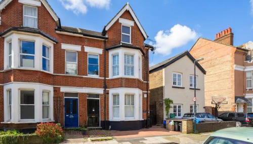 NEW! 2 bedroom Flat, Free Parking, PS5 and Netflix, ideal for professionals, relocators and families 1 minute to the centre and station - Foto 2