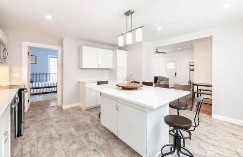 2-Unit House, big Lake Winnisquam views - Sleeps 13 - Foto 27