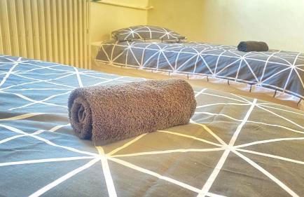 DOMFRONT-BNB : CHIC & CONFORT - Foto 11