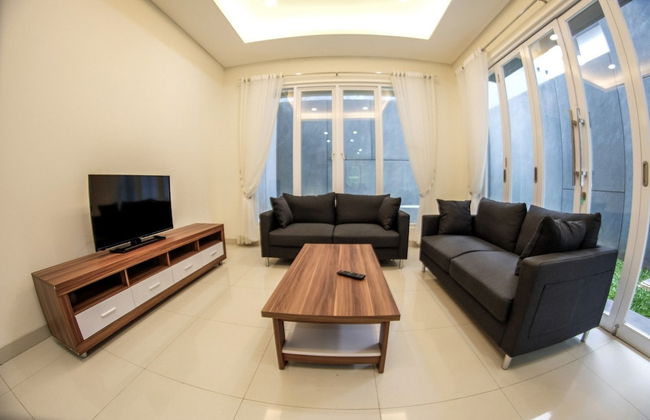 De Orion Setiabudi Villa - Photo 5