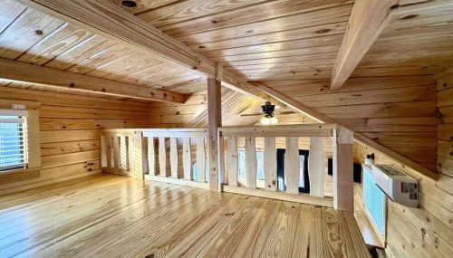 Charming Log Cabin with Loft on Lake James- Private Resort Amenities - Foto 2