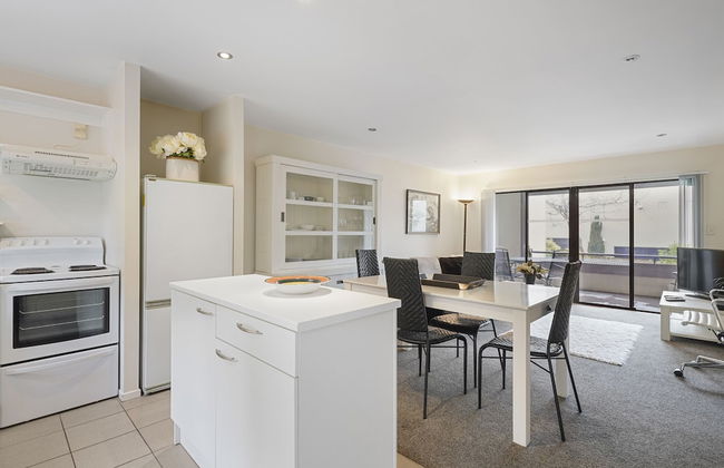 Stylish Central 2BR Apt nr Hospital - Foto 13