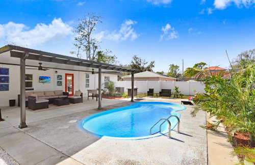 Tropical Pool Oasis Minutes From Tampa Bay Beaches - Photo 12