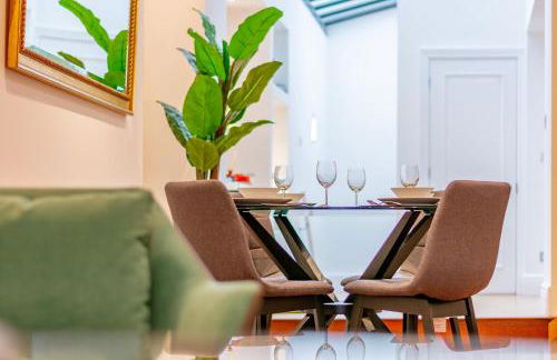 Luxury Spacious Flat For 4 Guests & Free Parking - Photo 25