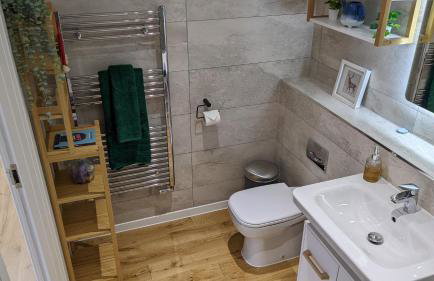 Brand new large flat by the sea with free parking - Foto 8