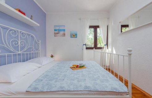 Stunning Home In Prizna With Wifi - Photo 29