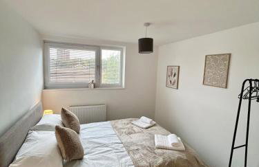 Charming 2 bedroom flat in Basingstoke centre - Foto 5
