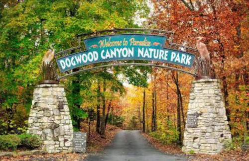 Lake Escape for Two – Jacuzzi & Fire Pit - Foto 12