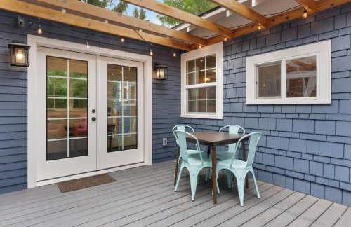 3BR Home Large Kitchen Mins To DwnTwn - Photo 32