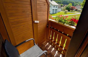 Gästehaus Philipp im Herzen des Fichtelgebirges - 5 Ferienwohnungen, großes Grundstück, Wald und Wiese, Wohnung mit privater Sauna, kostenfreie Parkplätze, WLAN - Foto 72