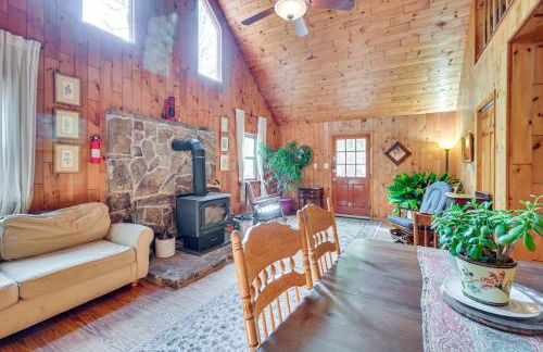 Cozy Appalachian Getaway 5 Mi to Prospect Peak! - Photo 6