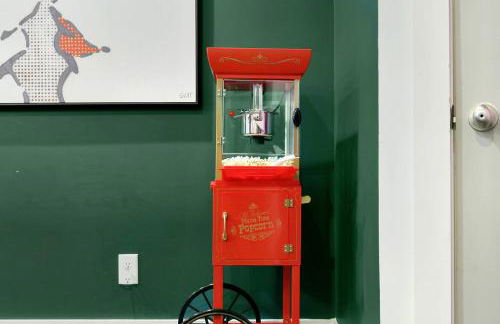 Modern Luxe Townhome with Rooftop Cinema - Foto 28