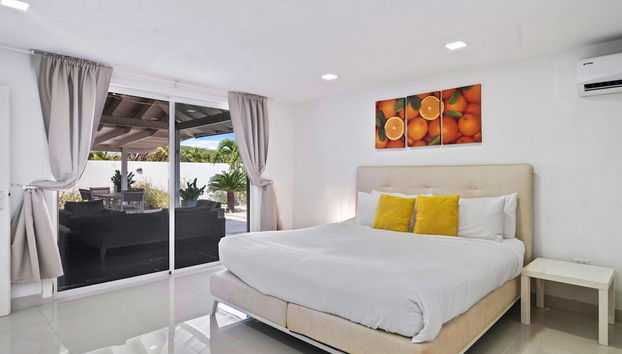 Modern Villa Private Pool 4min to Beaches! - Foto 4, Servicios del alojamiento