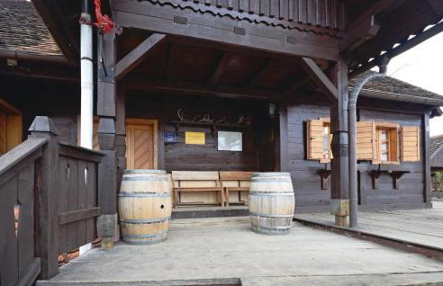 Six-Bedroom Holiday Home In Jastrebarsko - Foto 6