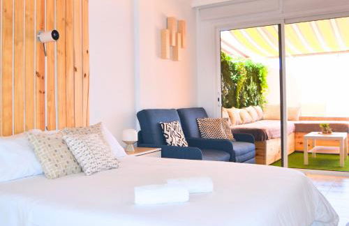 OCEANFRONT CHILLSTAY - 4 Beds and a Pool - Foto 1