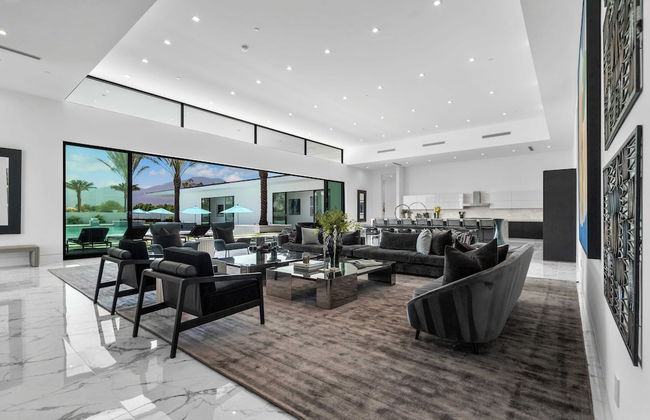 Sleeps 26 Pool, Hot Tub, Pickleball & Putting Green Bravo Villa #12 by Avantstay - Foto 23