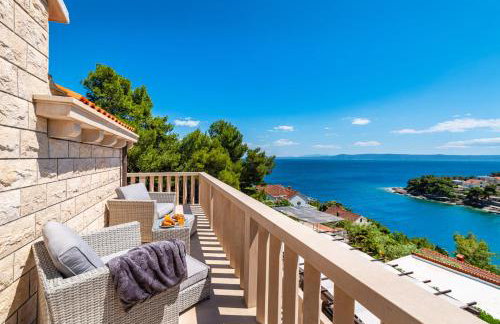 Villa Kadena - Luxury Seaside Villa with Private Heated Pool - Photo 63