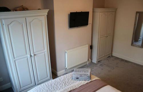 Amazing 2-Bed Home w/ Private Garden Free Parking - Foto 17