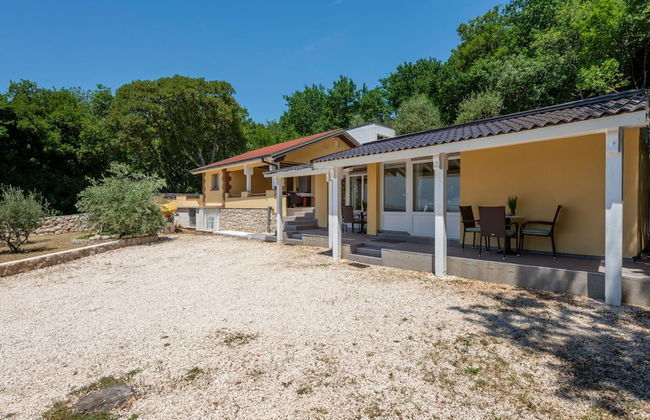 Captivating Holiday Home in Tribanj near Sea - Foto 32