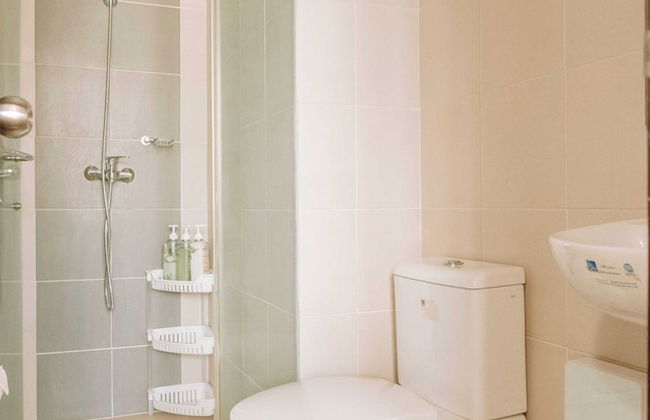 Stunning Cityscape Hideout - Photo 12