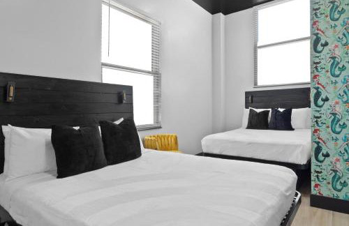 The Neon Elm Hotel - Foto 57