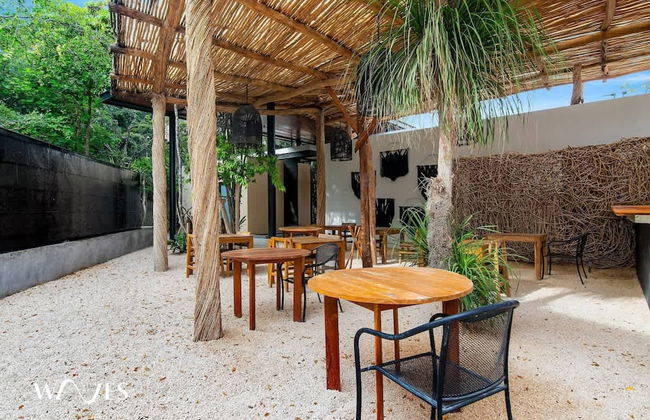 Ocean Breeze Loft Steps Away From Hotel Zone - Photo 10