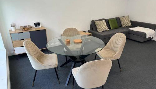 Spacious private cinema guest house - Foto 5